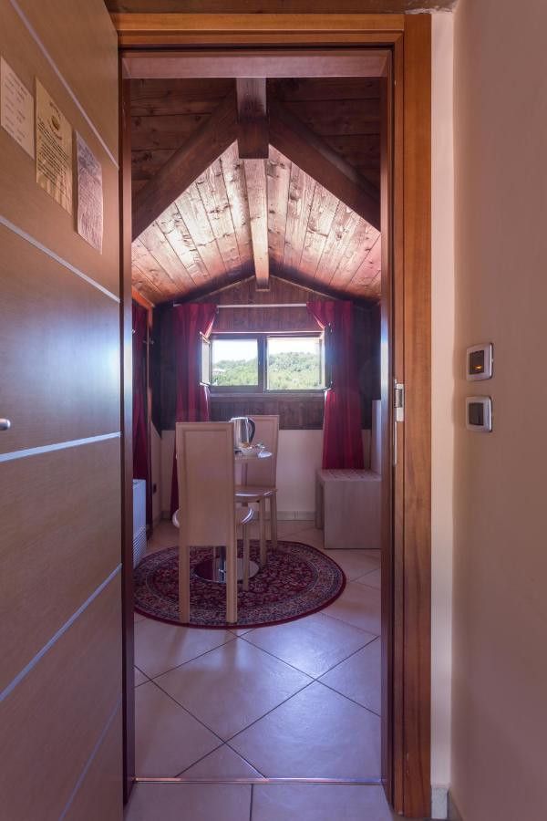 Hotel Conte Ruggero Serra San Bruno Bagian luar foto