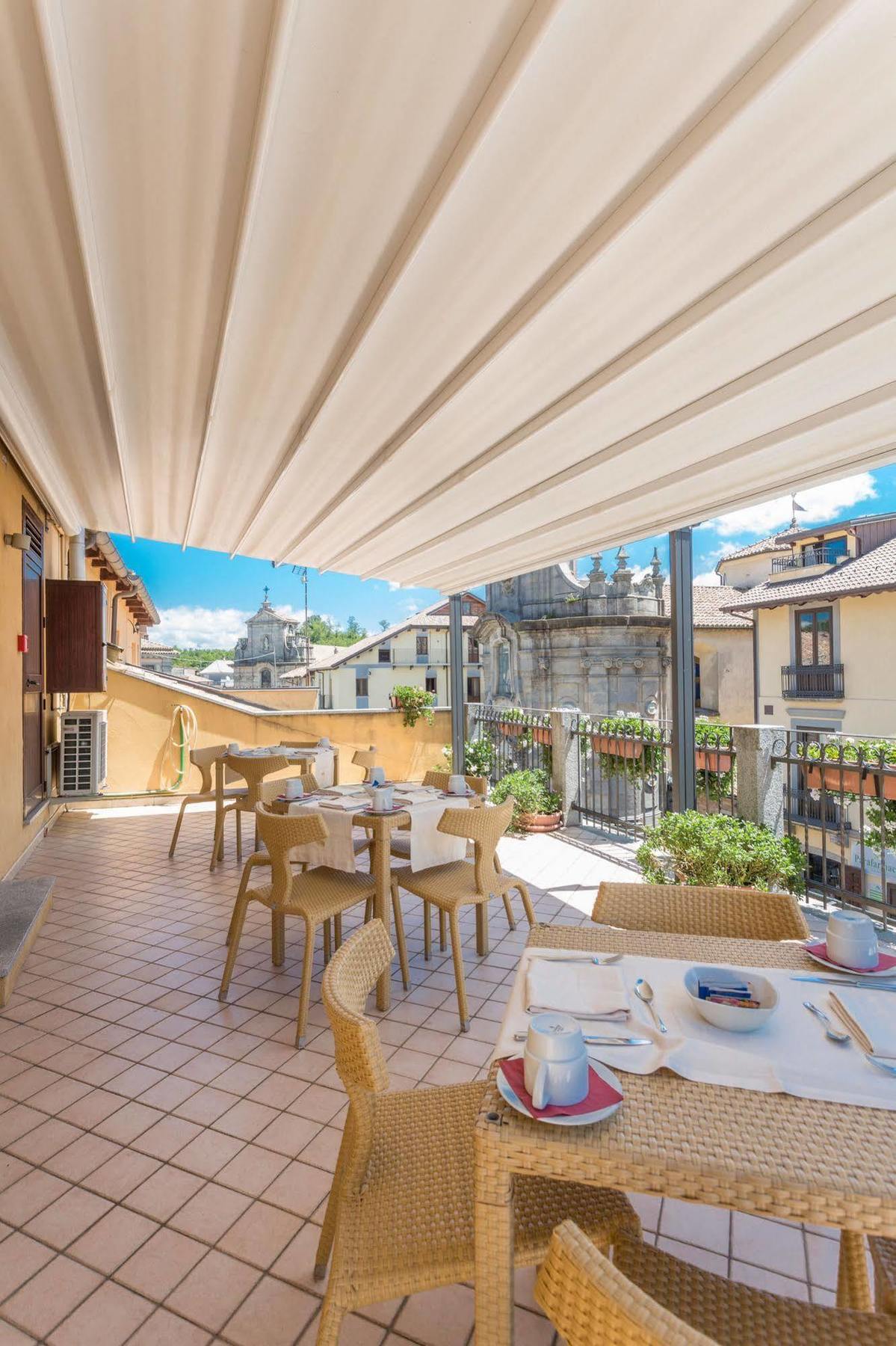Hotel Conte Ruggero Serra San Bruno Bagian luar foto