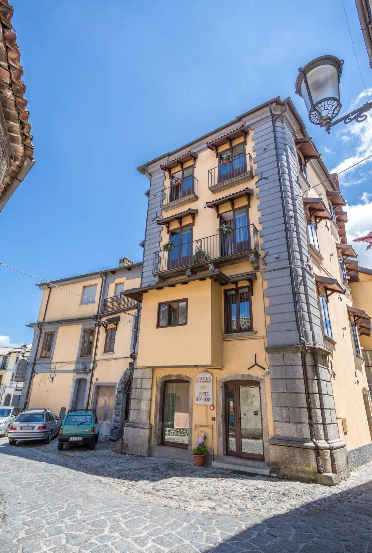 Hotel Conte Ruggero Serra San Bruno Bagian luar foto
